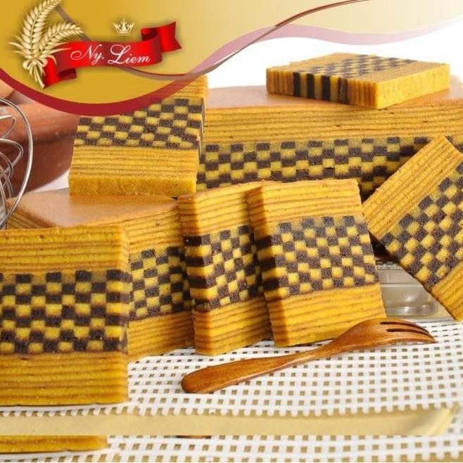 

Kue Lapis Legit Tikar 1/3 loyang Ny Liem Bandung Bolu Legit Bandung