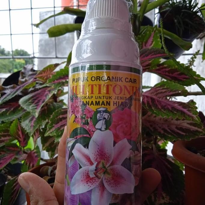 

Terlaris Pupuk Organik Cair Lengkap Multitonik Untuk Bunga Dan Tanamna Hias