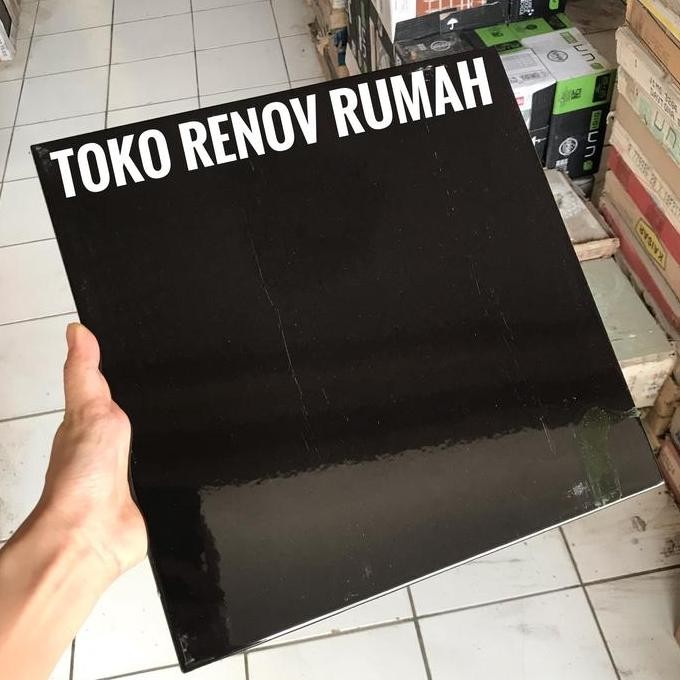 keramik 30x30 hitam glossy/ keramik lantai hitam polos/ keramik hitam TERBAIK