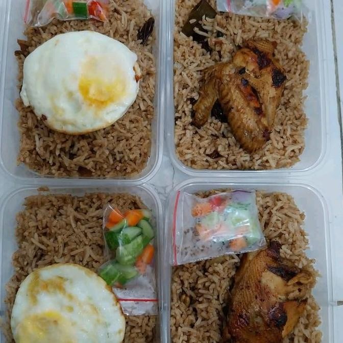 

Paket Beras Basmati 500 Gram Dengan Bumbu Lengkap Mudah Dimasak Food