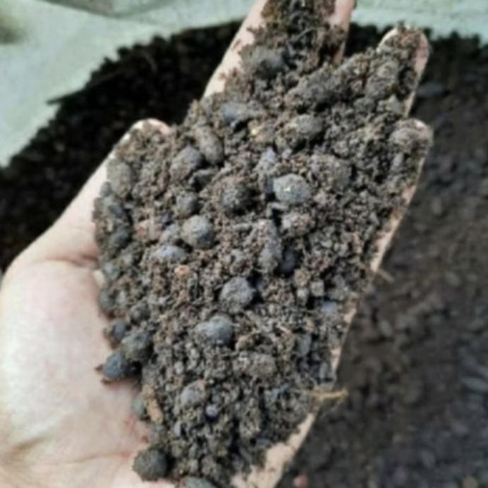 

Terlaris Pupuk Kandang Kambing Pupuk Kompos 1Kg