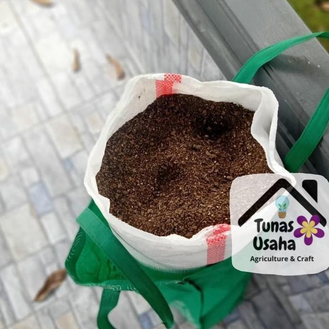 

Terlaris Termurah Pupuk Kandang Ayam Murni Tanpa Campuran Sekam Per 10Kg