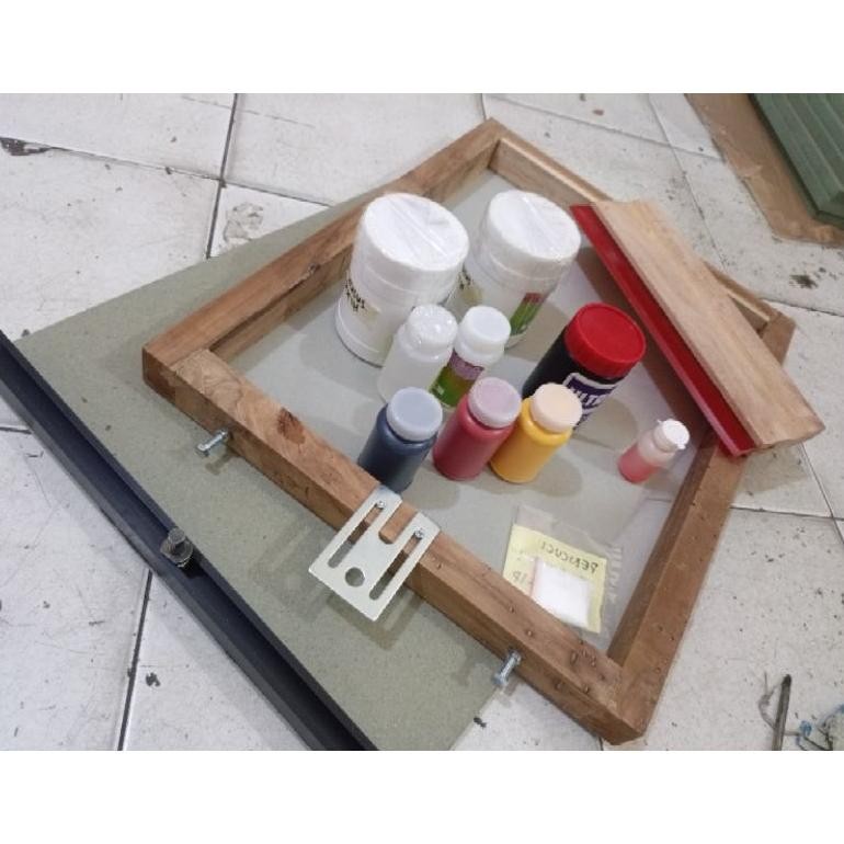 

PANAGO PAKET BELAJAR SABLON KAOS TINTA RUBBER/PASTA WATERBASE