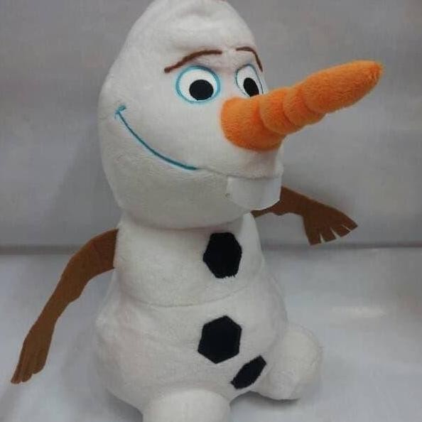 Boneka olaf manusia salju
