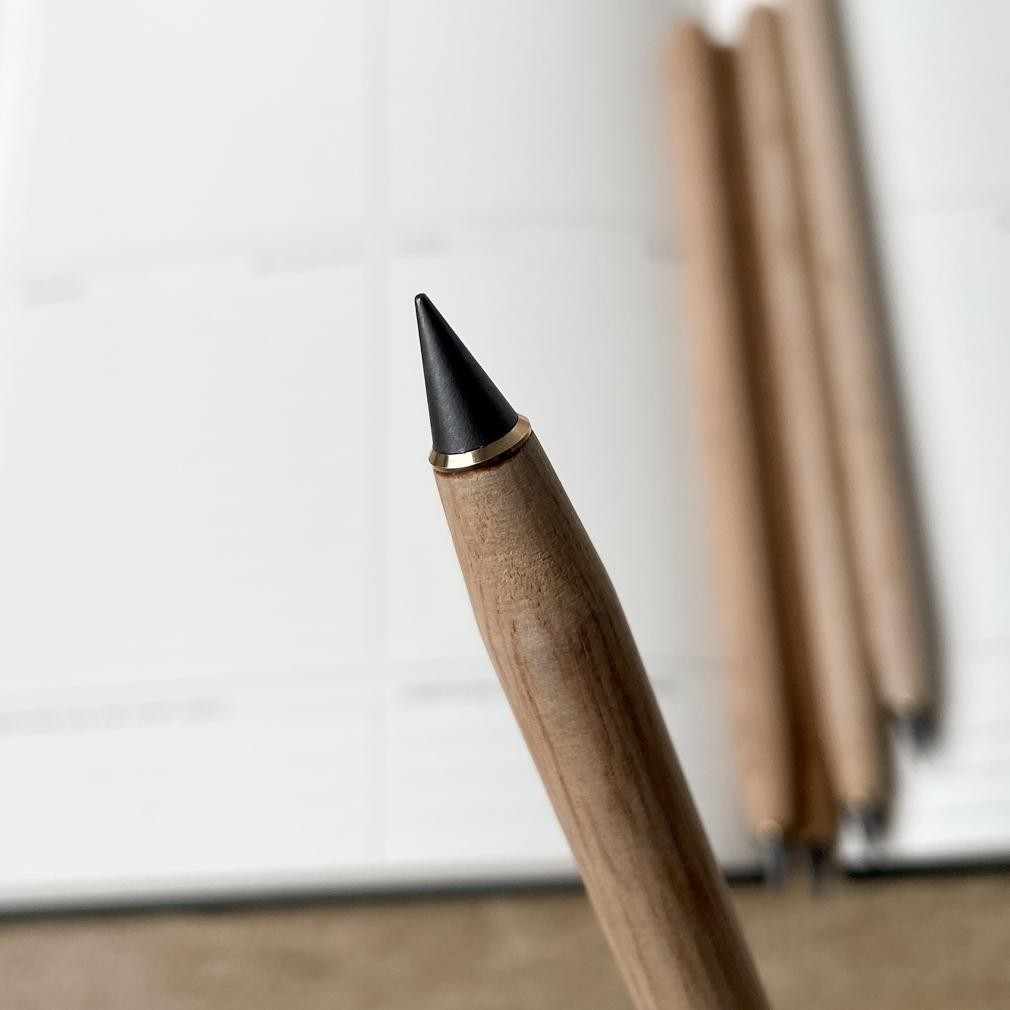 

RB Graphite Pencil Abadi Ujung Tajam Kayu Solid