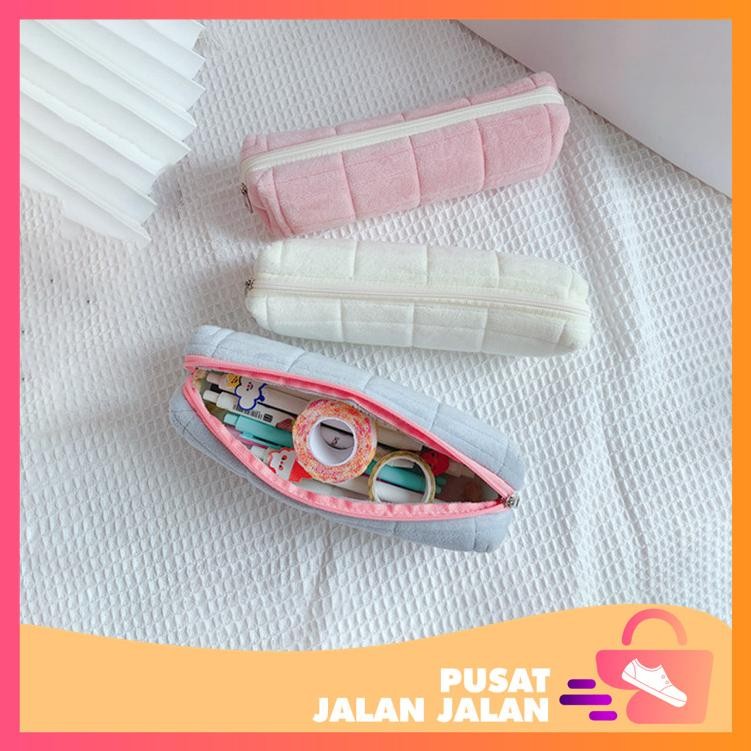 

Rt-342 Pjj - T5958 Tempat Pouch Pillow Korea / Kotak Pensil Sleting Velvet Aesthetic Pastel / Kotak Pensil Bulu / Make Up Pouch