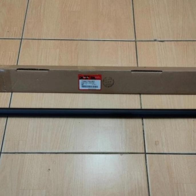 Pelipit Kaca Depan Jazz Jazz Gk5 2014-2021 Harga Spesial