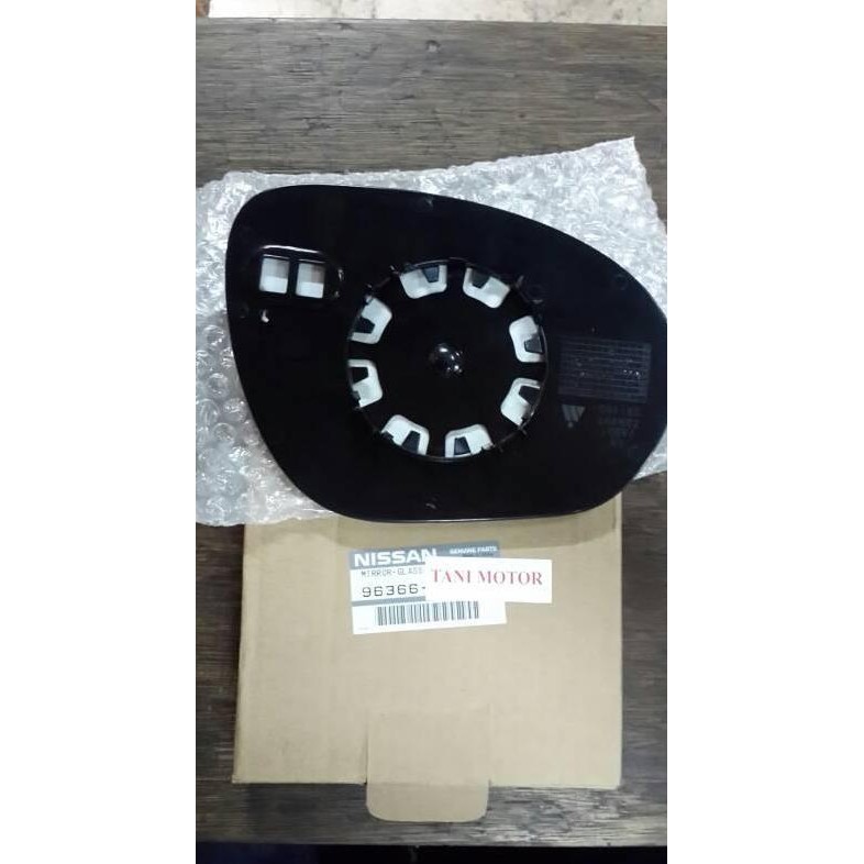 . Kaca Spion Nissan Juke