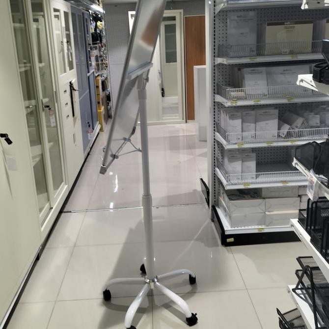 

Papan tulis Odi 70x100cm Flipchart Dengan Roda Kualitas Original