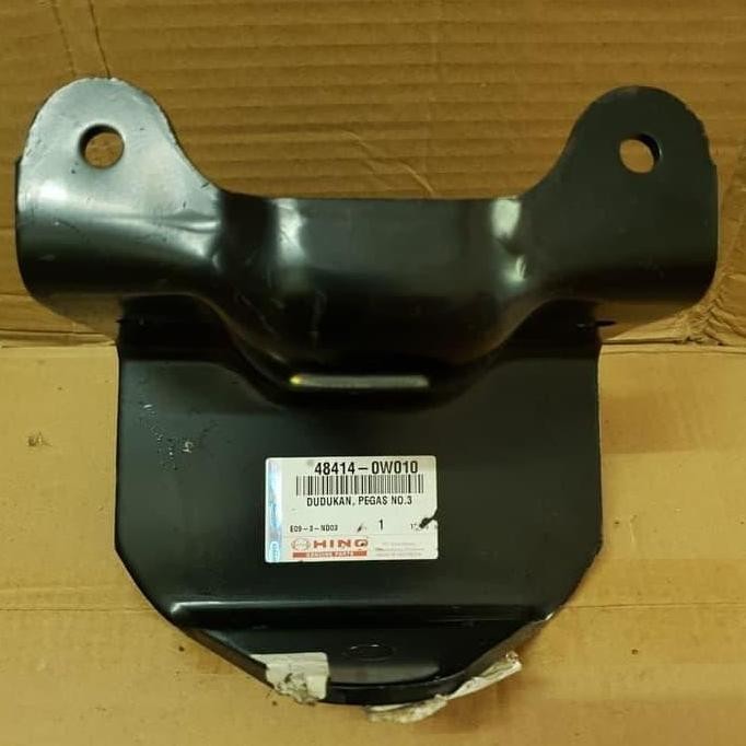 Hanger Per Belakang Hino Dutro Dudukan Per Daun Hino Dutro Harga Bersahabat