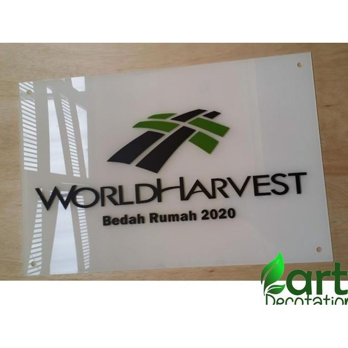 

papan nama Akrilik / tebal 3 mm / plang akrilik huruf timbul
