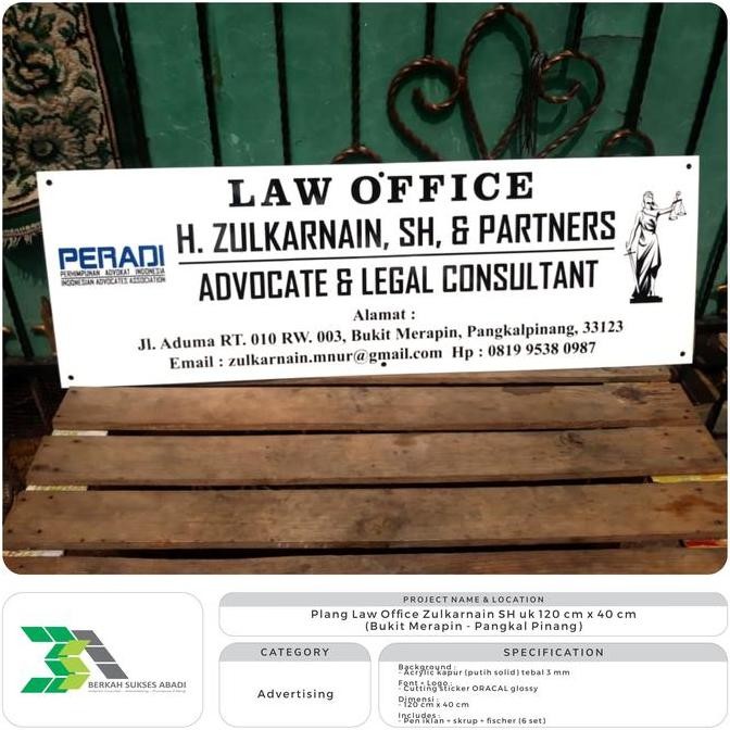 

Papan nama akrilik 120x40cm plang law office advocate legal consultant