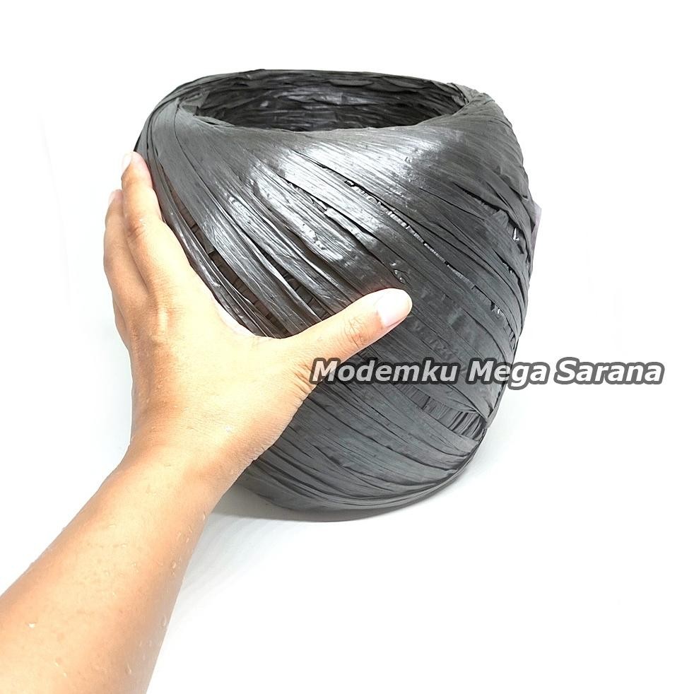 

Ok75 Tali Rafia Besar 1 Rol Hitam 1Kg - Merk Joy