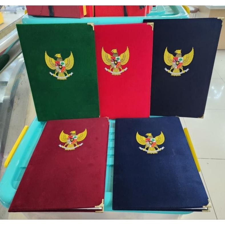 

MAP BELUDRU LAMBANG GARUDA PANCASILA SABLON F4 &A4 AST