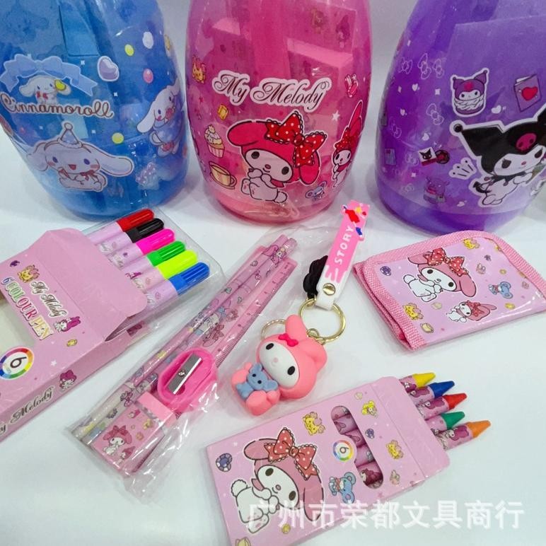 

CRAYON SET ALAT TULIS SET ANAK KARAKTER SANRIO BENTUK TELOR KODE 8000 AST