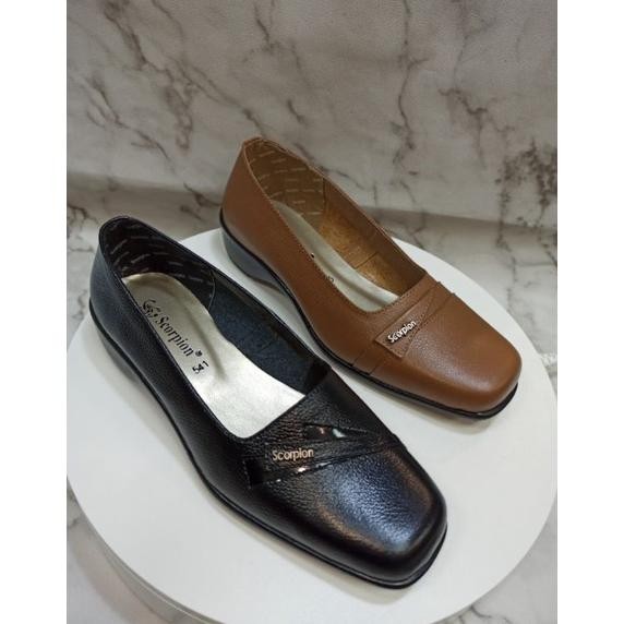 Scorpion Sepatu pantofel wanita kulit