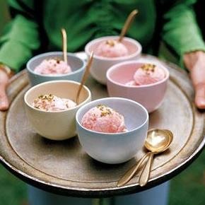 

Terlaris Rose Water Baking Pastry 100ml Repack Bahan Kue Air Mawar Dessert Cake SALE