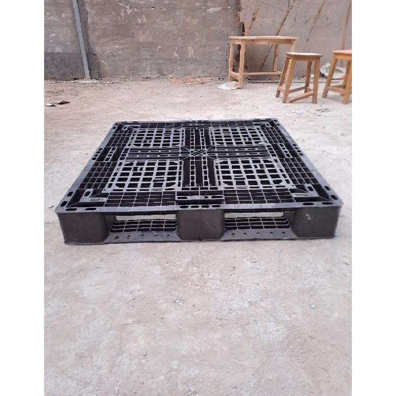 

Palet plastik bekas 105x105x15 cm AST