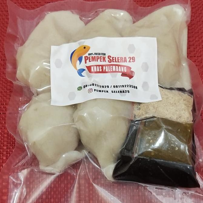 

Pempek Kapal Selam Besar