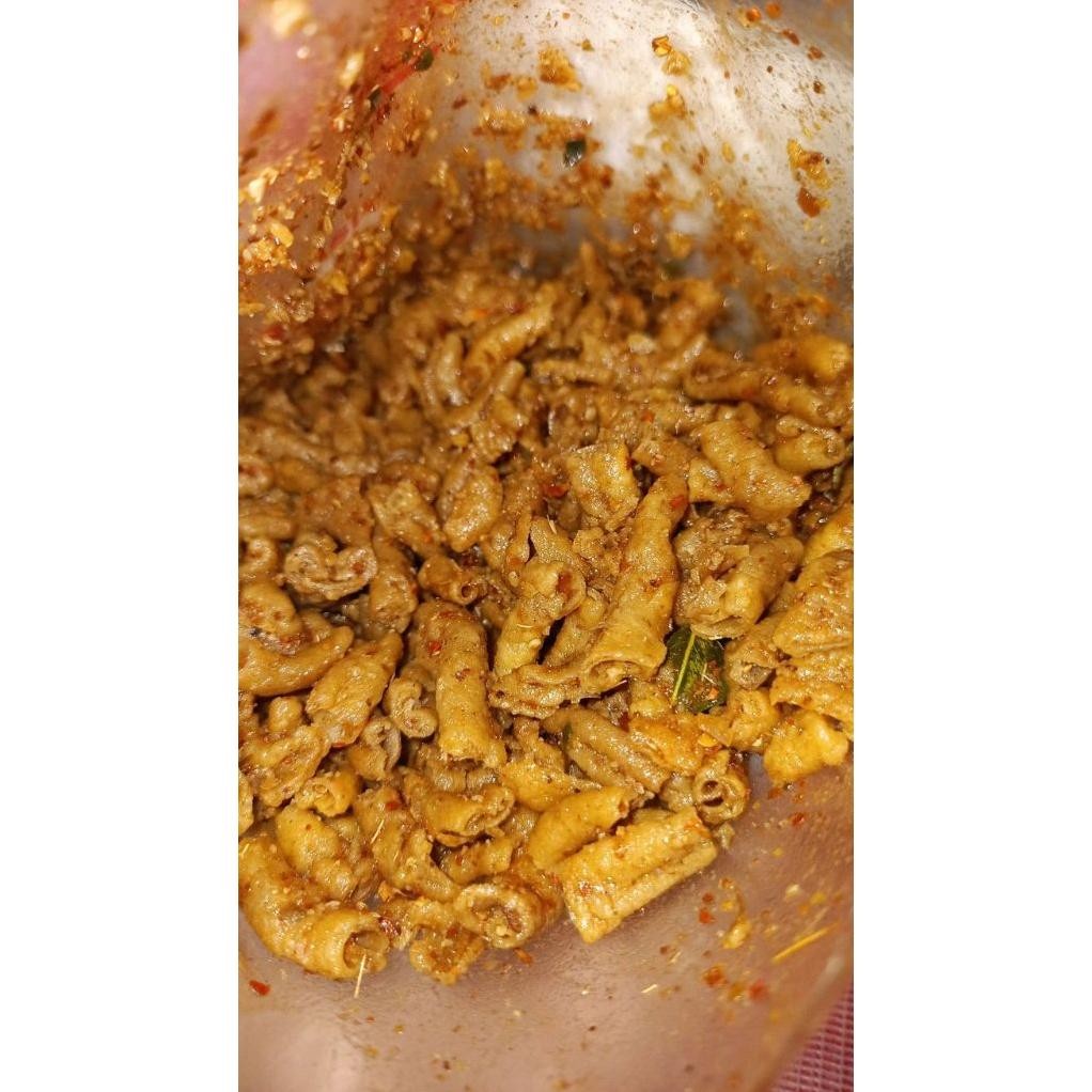 

Kripik Usus Crispy Premium Daun Jeruk Halal 500 Gr