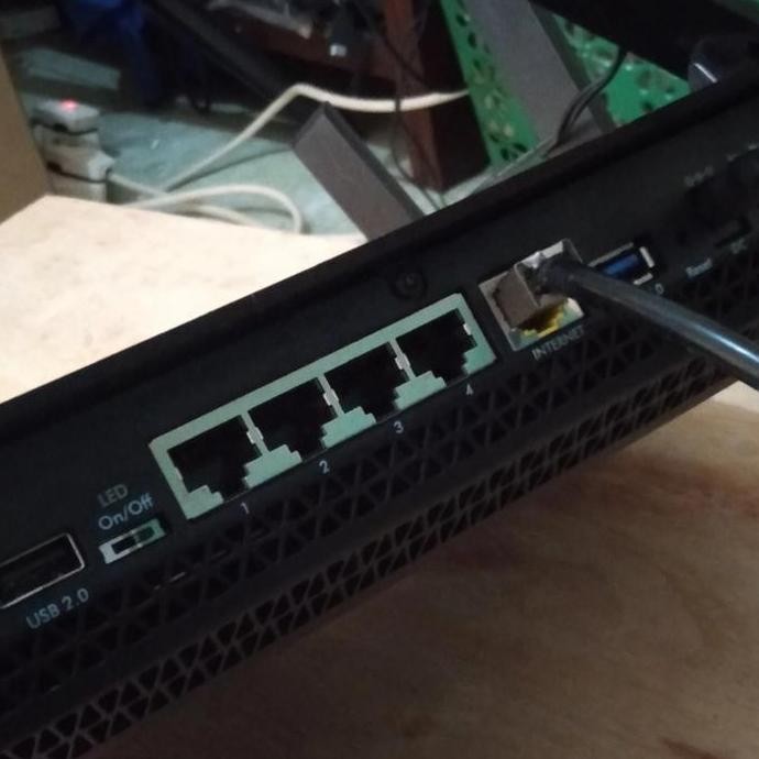 Netgear R8000 Ac3200 Nighthawk X6 Smart Wifi Router For Gaming Stream New Stok