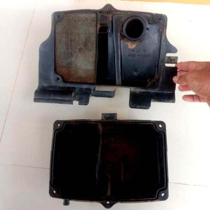 Sparepart dan Aksesoris kendaraan  Box Filter Udara Kawasaki Zx 130. Original. Seken bekas copotan m