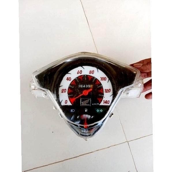 Sparepart dan Aksesoris kendaraan  Speedometer Honda Beat Karbu. Original. Seken Bekas copotan motor