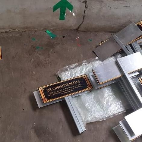 

baru papan nama pohon + handle besinya