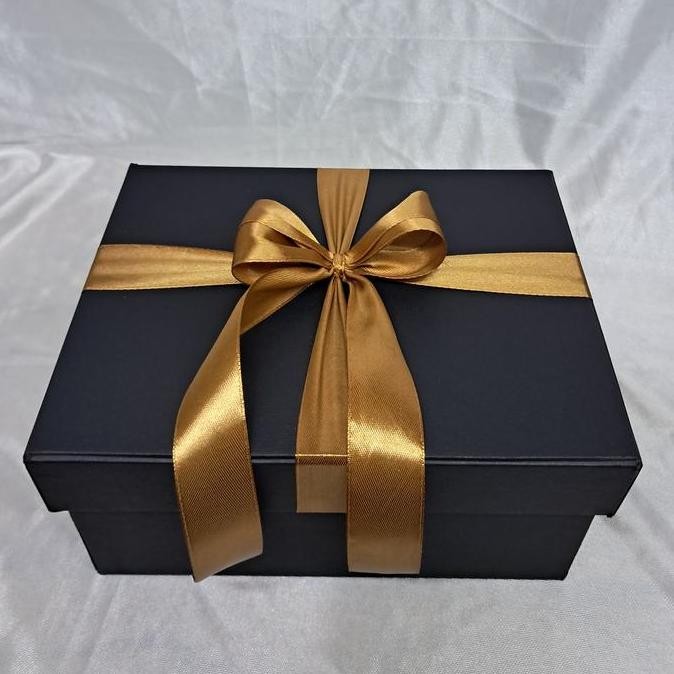 

ready stock Gift Box + Kotak Kado + Kotak Hadiah + 20x15x10 cm + Kotak Medium + Berpita + Tanpa Pita