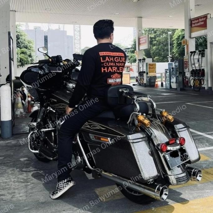 baru Atasan/Kaos/Longsleeve/DIA ENAK NAIK MOBIL LAH GUE CUMA NAIK HARLEY CS murah