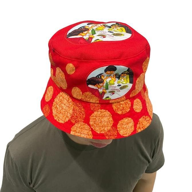 Grosir Topi Bucket Hat Onde Parodi Kaleng Biskuit Rengginang