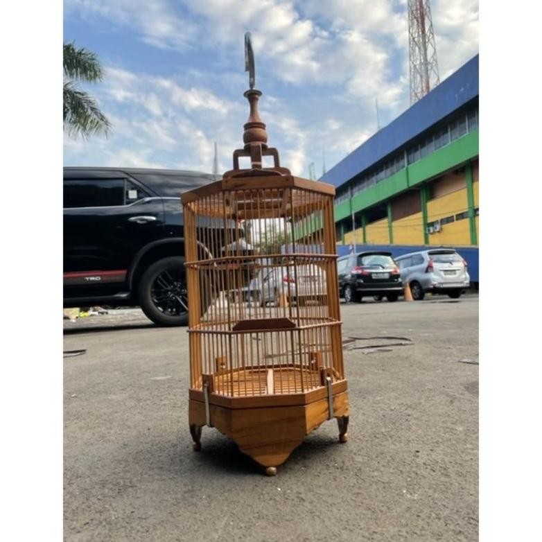 READY STOCK SANGKAR PLECI SEGI 8 KAYU PERNIS