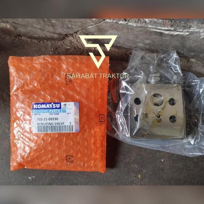 Reducing valve / LS valve Komatsu PC130-7 702-21-09230 7022109230
