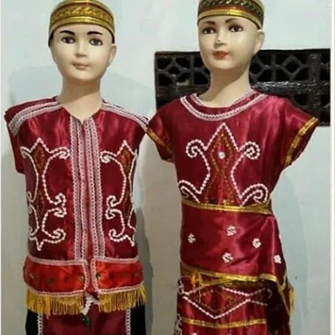 Baju Adat Kalimantan Barat Sma // Pakaian Adat Kalimantan Barat
