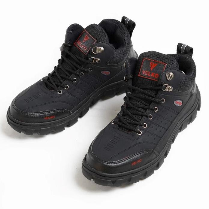 

Terlaris Sepatu Safety Boots Pria Terbaru Ujung Besi Original Velko Shoes Kerja Work & Safety Footwear Karet Tahan Benturan
