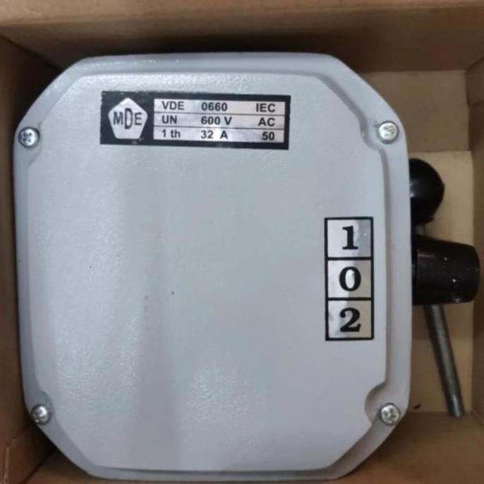 

Terlaris Cos Ohm Saklar Mde 4P 25A 32A 40A 63A 125A 250A 400A 630A Pln-Genset