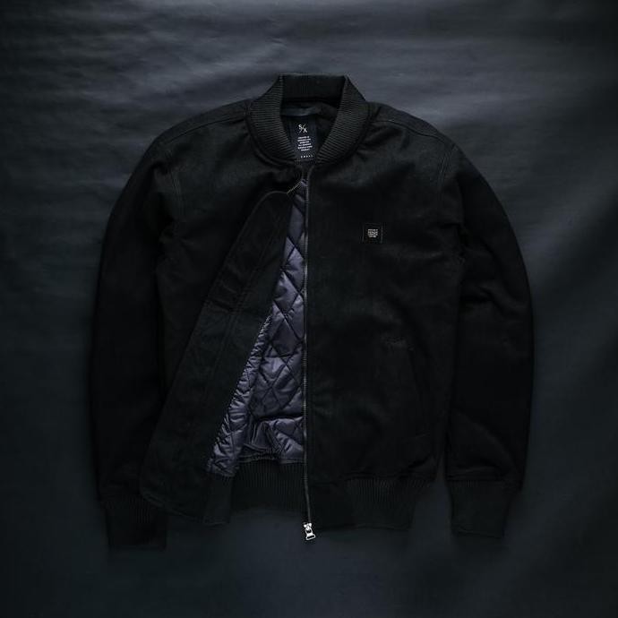 Grosir Sixpax Wagen Bomber Black