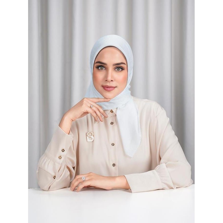 Buttonscarves - Everyday Tapis Embossed 2.0