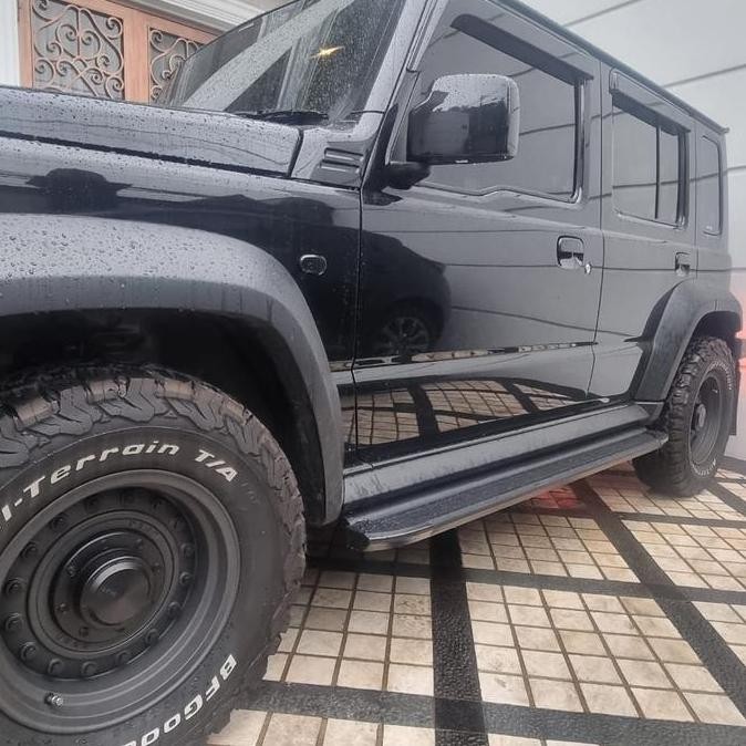 Footstep Suzuki Jimny 5Pintu