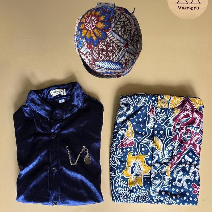 BAJU ADAT ANAK KUDUS JAWA TENGAH