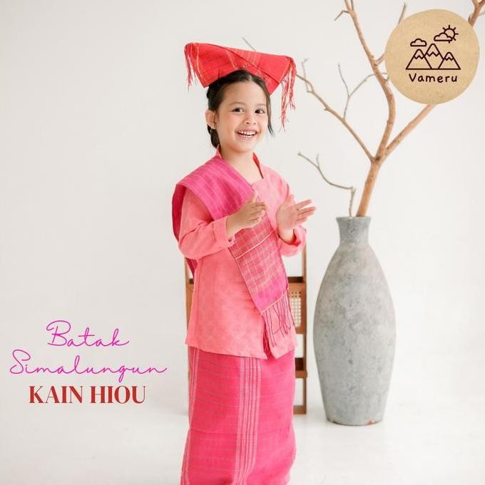 BAJU ADAT BATAK SIMALUNGUN ANAK HIOU PEREMPUAN