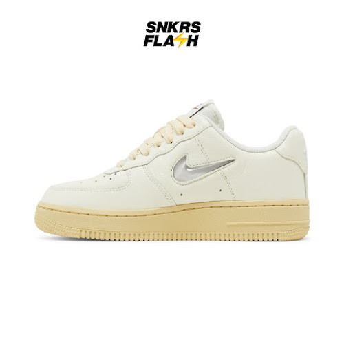 NIKE Force 1 Low 07 Lx Coconut Milk Lemon Wash Sepatu Sneakers Wanita - DO9456100 - Size 38