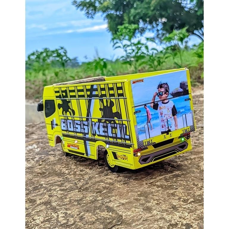 Mainan Anak/Miniatur Truk/Truk Oleng/Miniatur Truk Oleng Termurah/Miniatur Truk Variasi Lampu/Miniat