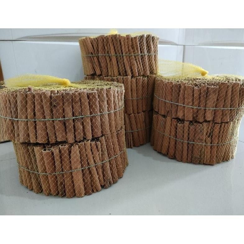

Kayu Manis Batang Kemasan Jaring 1 Kg Premium 100 Alami Organik Cinnamon Rempah Herbal Jamu Bumbu Bahan Masakan Stick Utuh Asli Kerinci Jambi Kualitas Ekspor Stik 8cm Super Bersih Kering Murah Pilihan Terbaik Grade A