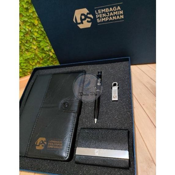 

JH8 Premium Custom USB Giftset. USB + Pen + Notes A5 + Card Holder Eksklusif, Kado Elegan Design Custom