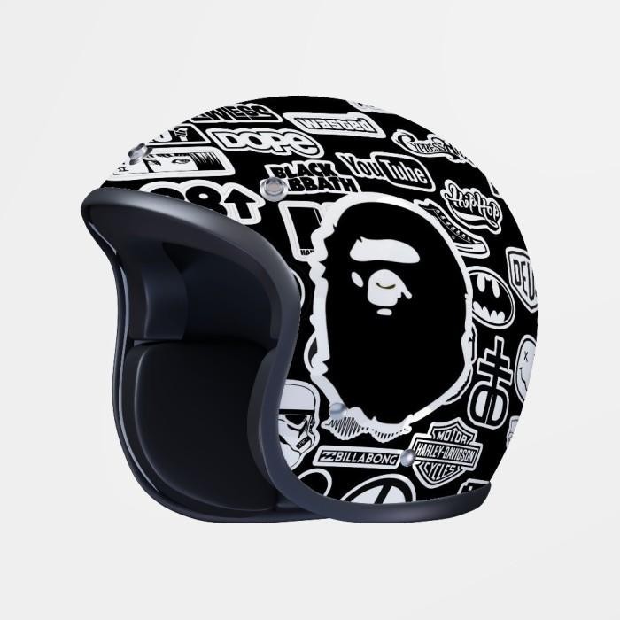 

50 Pcs Stiker Aesthetic Black And White Brand Distro Vinyl Waterproof Anti Air - Sticker Helm Buku Journal Koper Motor Casing Hp Laptop Tumbler Botol Minum Sepeda Ipad Tablet Polaroid