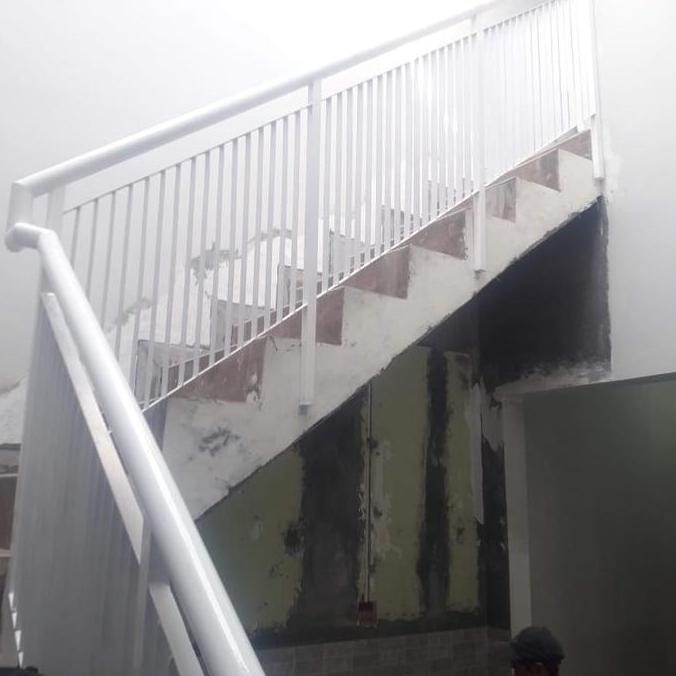 pegangan tangga rumah ralling