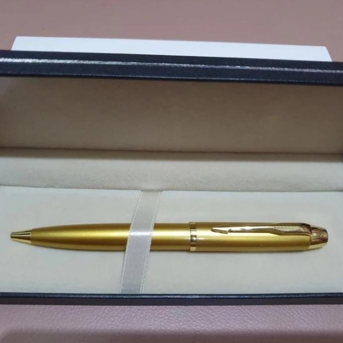 

Produk Baru!! Pulpen Parker Sonnet TW Full Gold Klip Emas + Free Grafir Nama + Box