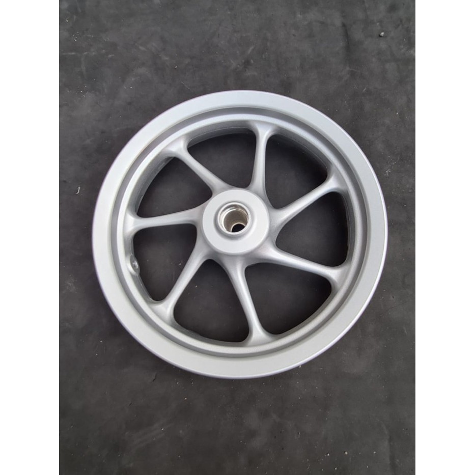 Velg Cw Scoopy Fi R12 2017 Depan Silver Dof Ori Ahm 44601-K93-N02Zb Barang Langka