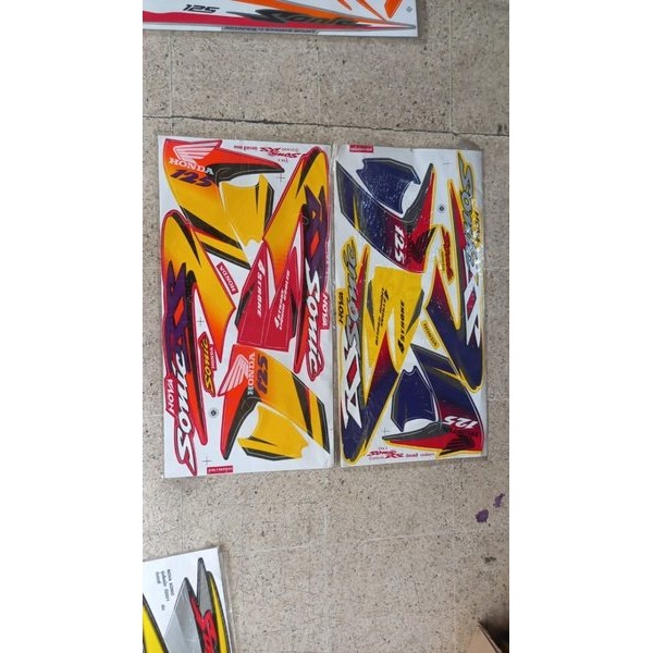 Original Impor Thailand Nova Sonic 125 Old Merah Kuning Karbu  Nos Striping Stiker Full Set Bodi Liv